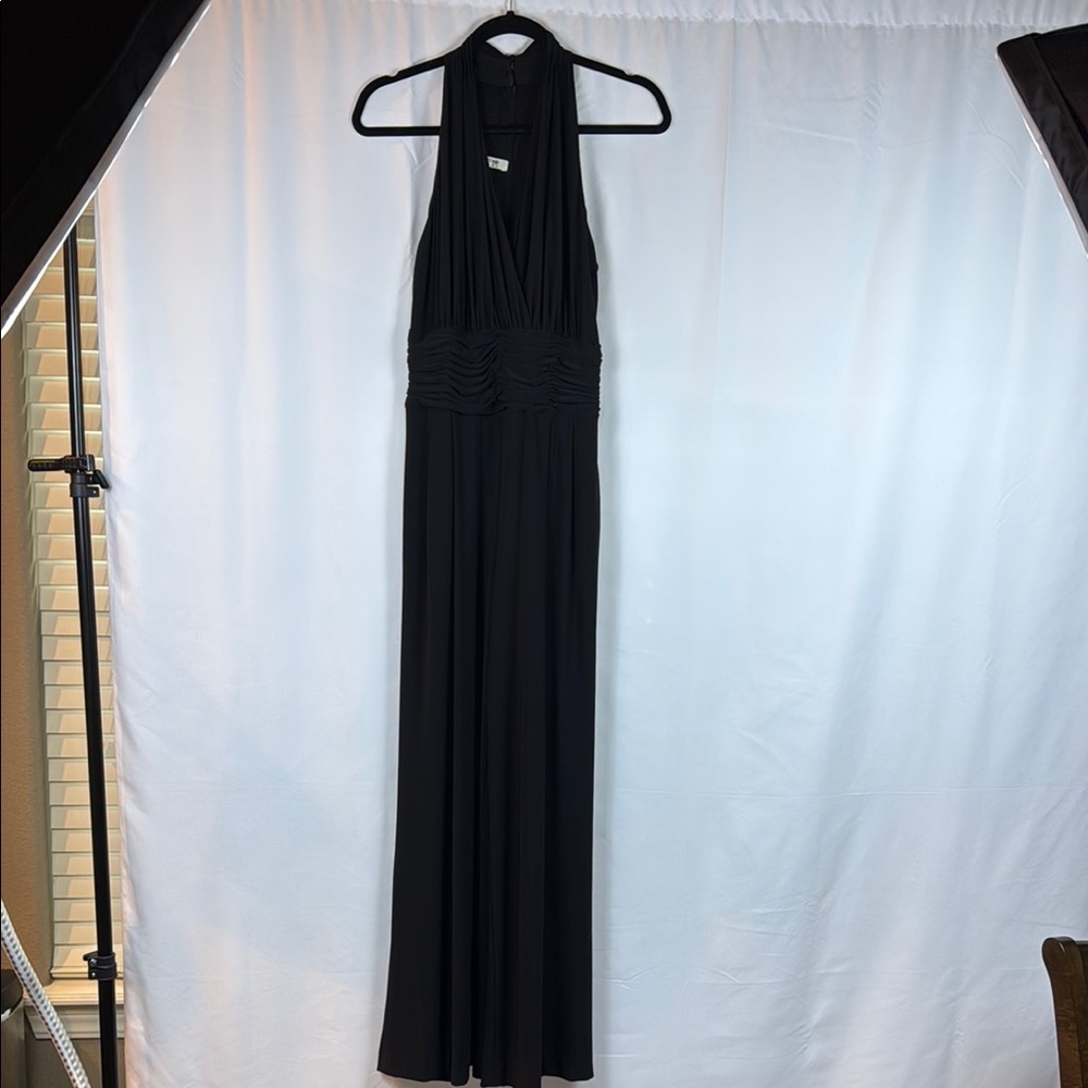 Classy Evan Picone black sleeveless pantsuit, Size 6